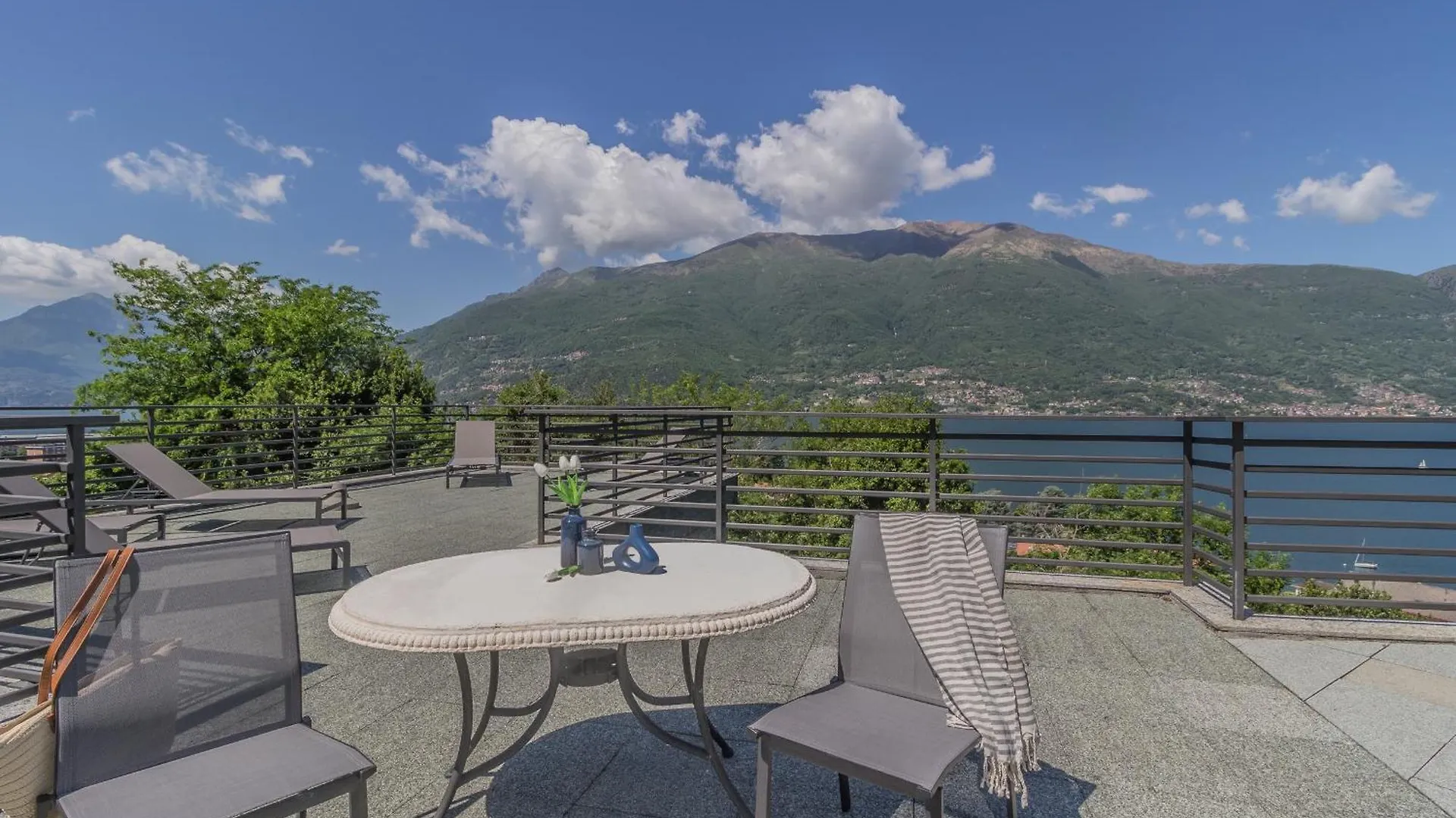 Apartamento Brezza Del Lario Monolocale Con Soppalco By Varenna Holidays Dervio Italia