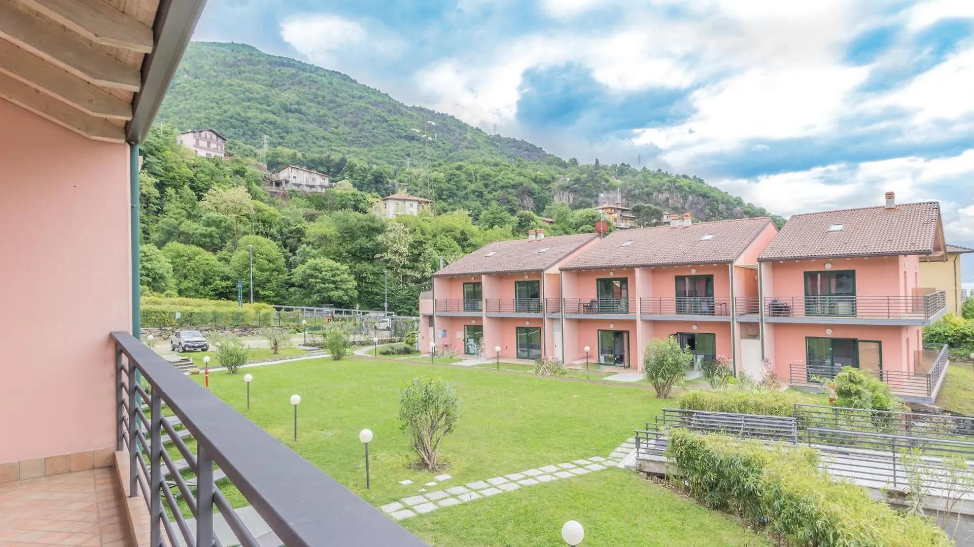Brezza Del Lario Monolocale Con Soppalco By Varenna Holidays Dervio