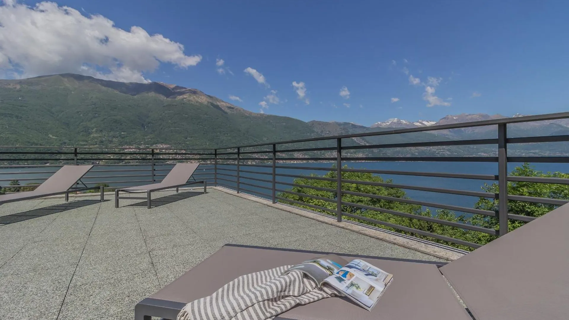 Brezza Del Lario Monolocale Con Soppalco By Varenna Holidays Dervio Italia
