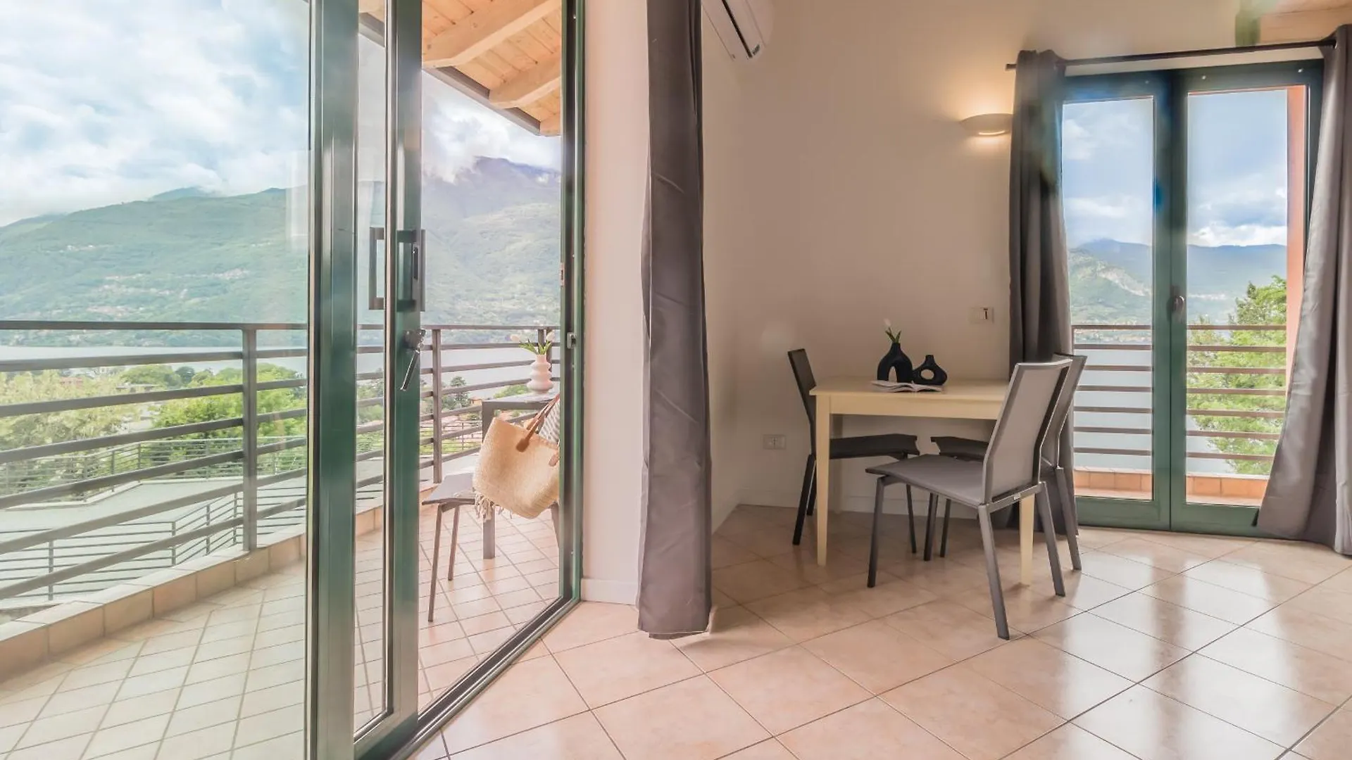 Apartamento Brezza Del Lario Monolocale Con Soppalco By Varenna Holidays Dervio